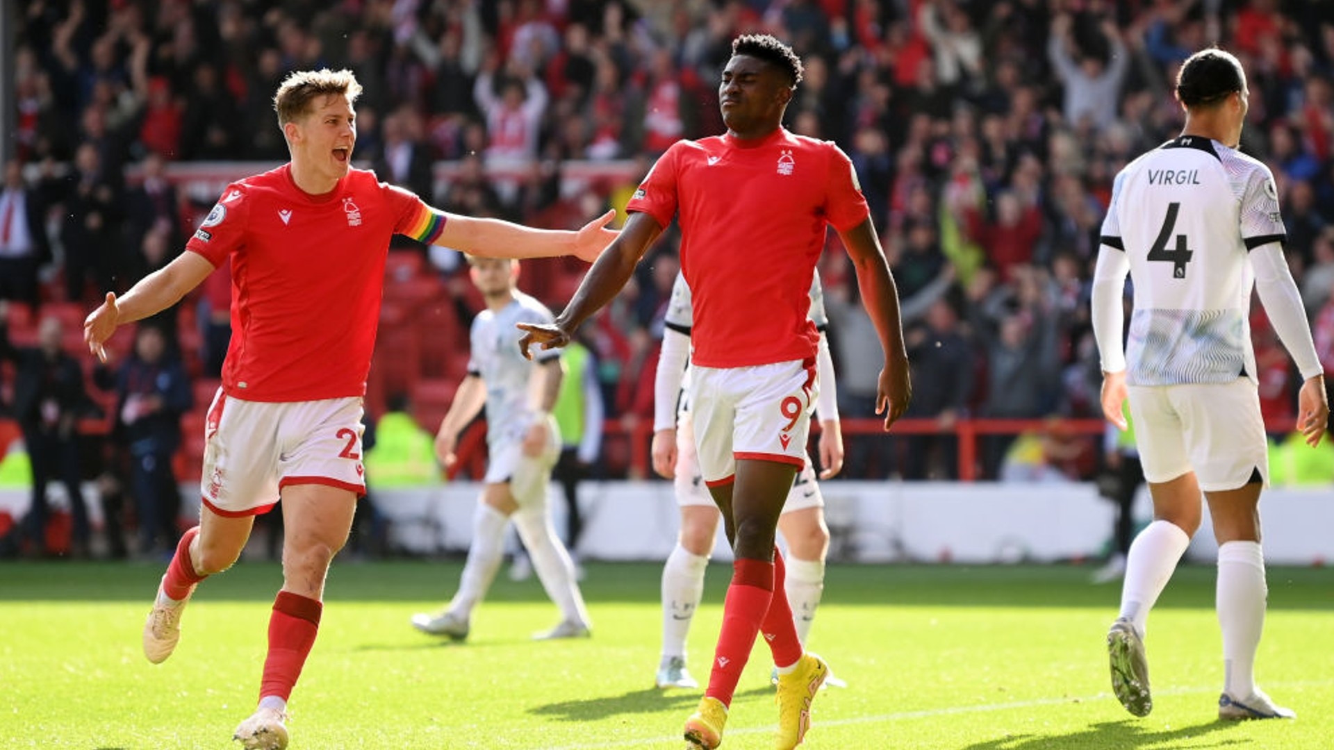 比赛中屡战 比赛中屡战